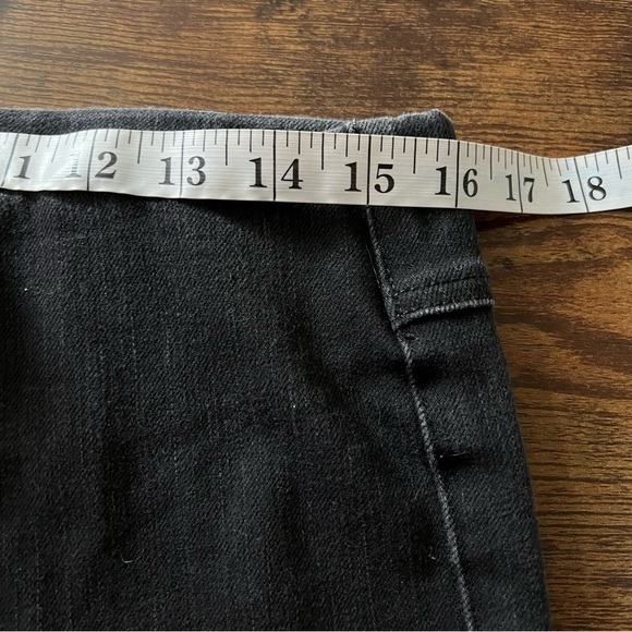Soft Surroundings The Ultimate Denim Pull On Slim Jeans Faded Black Wash SZ M - Picture 2 of 11